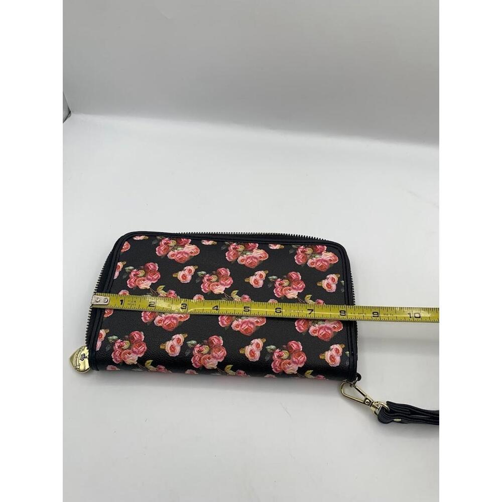 Juicy Couture Wallet - Picture 5 of 6